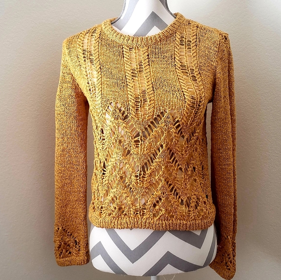 NWT BCBG Knit Crochet Sweater - Picture 3 of 6